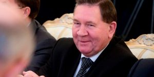 Уходящий курский губернатор позаботился о «золотом парашюте» до отставки