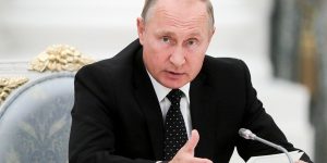 Путин предложил смягчить уголовное наказание за экстремизм
