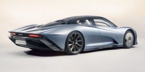 Наследник легендарного McLaren F1: кресло пилота по центру, гибкий кузов и золото