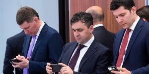 Кремль рекомендовал губернаторам назначить ответственных за соцсети