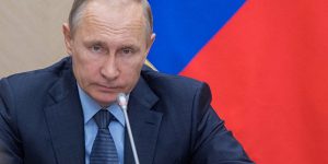 Путин запретил толкающие детей на преступления сайты