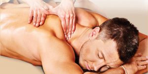 Как сделать мужу эротический массаж? Техника эротического массажа