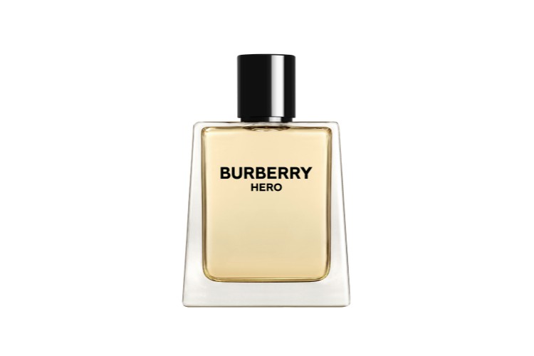 Древесный пряный аромат для мужчин Hero, Burberry с нотами бергамота, можжевельника, черного перца, кедра, 7349 руб. (Л'Этуаль)