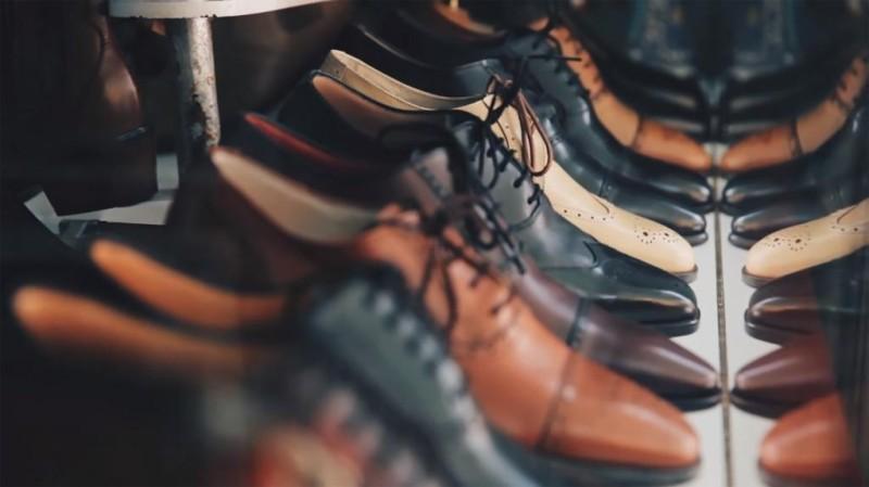 Как растянуть кожаную обувь в домашних условиях: способы и средства