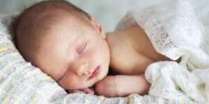 Режим новорожденных детей в первый месяц жизни