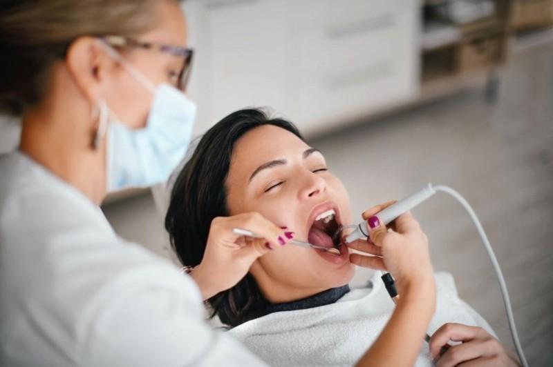 Зубной камень: рекомендации по выбору зубной пасты и уходу за полостью рта